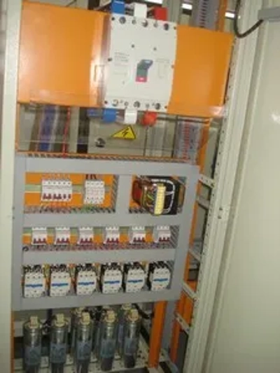 Montagem de banco de capacitores